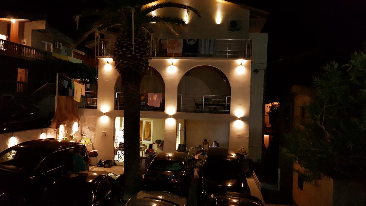 In Villa Guesthouse Sutomore Exterior photo